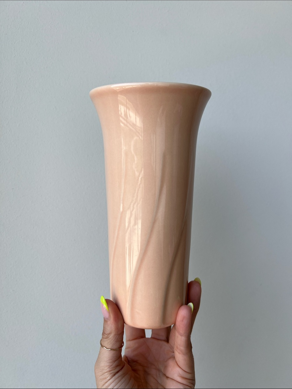 Vintage Peach Pfaltzgraff USA Vase Decor